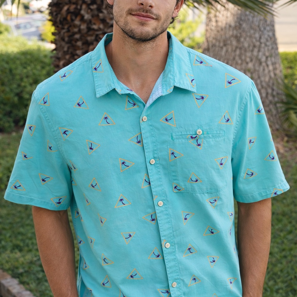 Catch Surf Hawaiian Shirt Palm Tree Print Surf Shirt Men’s XL Tropical 🌴🌊